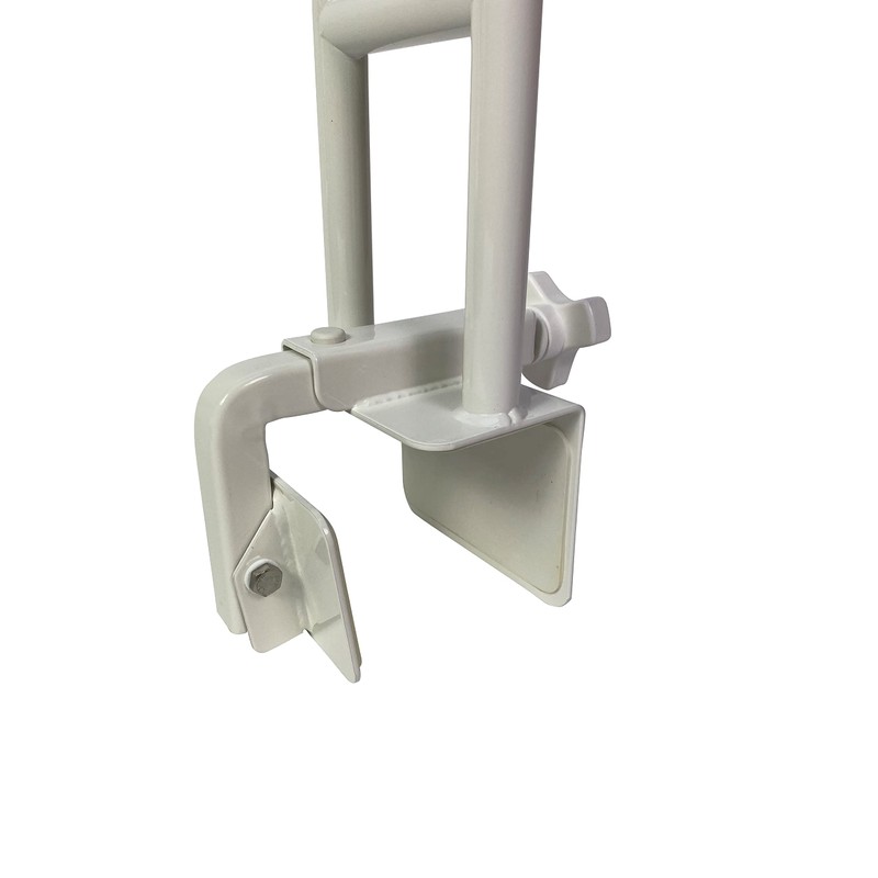 MIC bar for easier entry into the bath
