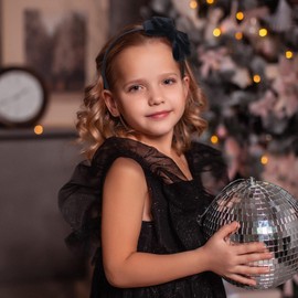 Zolyco Glitter Bows Headbands for Women Fashion Bowknot Headband Big Bow Sparkle Ribbon Hair Hoop Headband for Toddlers Girls Kids Party Decoration Cosplay Costume Headwear Makeup Handmade Hair Band