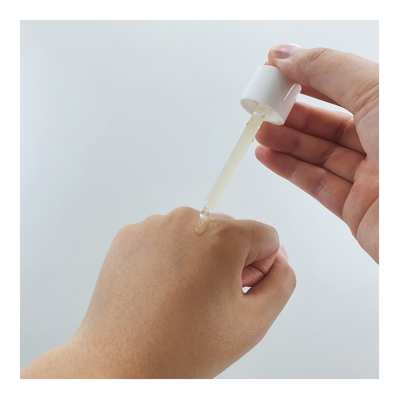 Whitening + Moisturizing First All-in-One Radiance Ampoule 30ml - 1