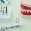Healifty 30 botones linguales de ortodoncia dental con base redonda