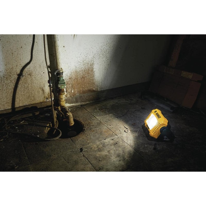 DEWALT 12V/20V MAX LED Work Light, Compact with 360 Degree