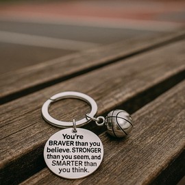 Sportybella - Llavero de baloncesto, regalo para jugadores de baloncesto, llavero para hombres y mujeres, Silver Braver, 2.30 inches including key ring