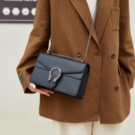 HELFNE Chain Crossbody Bags Black Purses for Women Trendy,Fashion Evening Bags Satchel Handbags,Cute Vegan Shoulder Bag