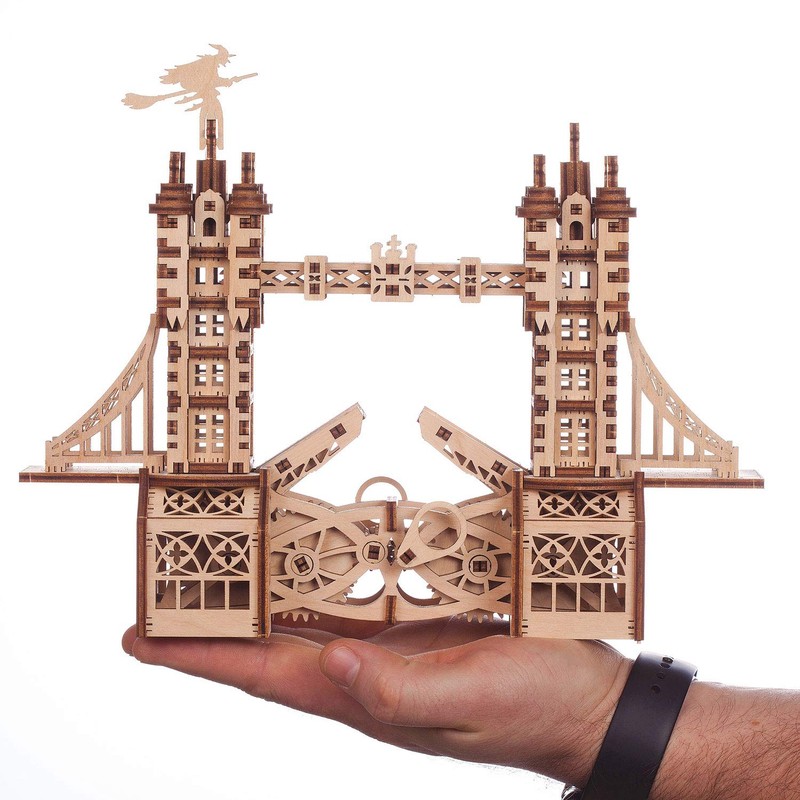 Gigamic Tower Bridge Small Model 3D Wooden Mobile PWTOS