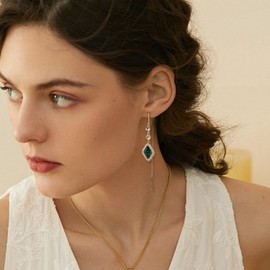 Sonateomber Gold Long Chain Threader Earrings for Women - Fashion Statement Drop Dangle Thread Earrings Jewelry Gift, Cubic Zirconia, No Gemstone