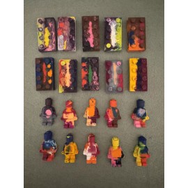 Crayola Recycled crayon building blocks & mini figures party Favors