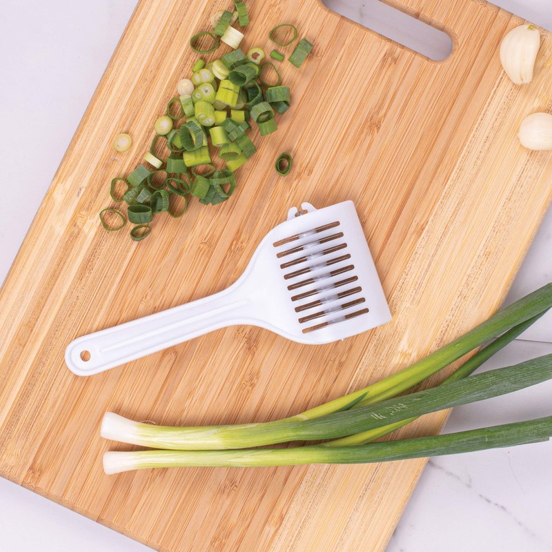 HIC’s Gourmet Rolling Fresh Herb and Multipurpose Kitchen Mincer, with