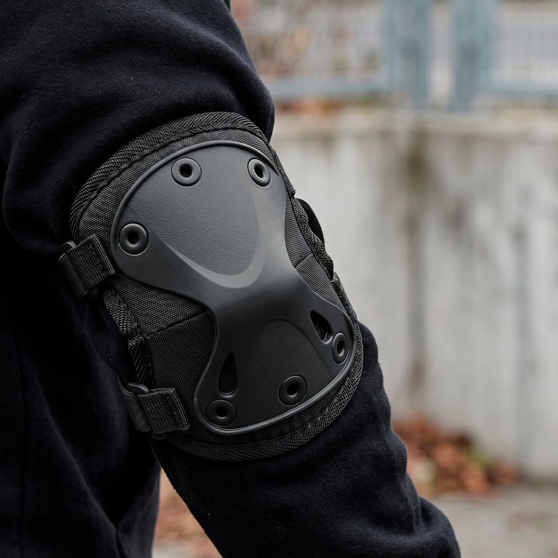 Elbow pads protect, black