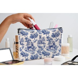 QGFM Chinoiserie Norwegian Elkhound Makeup Bag, Dog Lovers Gifts Cosmetic Bags for Women, Dogs Mom Gifts for Women, Grandmillennial Blue and White Botanical Dog Zipper Makeup Pouch