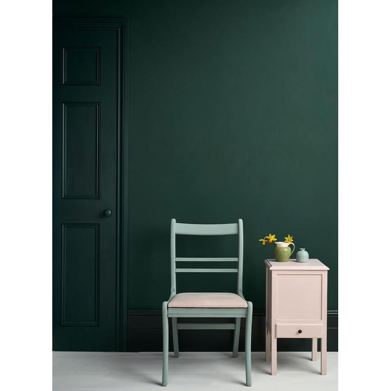 Annie Sloan Satin Paint. Self-leveling, All-in-one Paint with No Wax