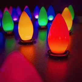 CHYSUPER C7 Replacement Bulbs, Multicolor Ceramic Christmas Lights Replacement Bulbs, 5W Incandescent Bulbs for Outdoor String Lights Xmas Tree Wedding Patio Decor, E12 Candelabra Base - 25 Pack