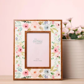 The Cottage Garden - Layered Floral Photo Frame - 4″ x 6″ - Single Horizontal Aperture Picture Frame - Easel Back - Easter/Spring Theme Gifting & Homeware - H: 25cm x W: 20cm.