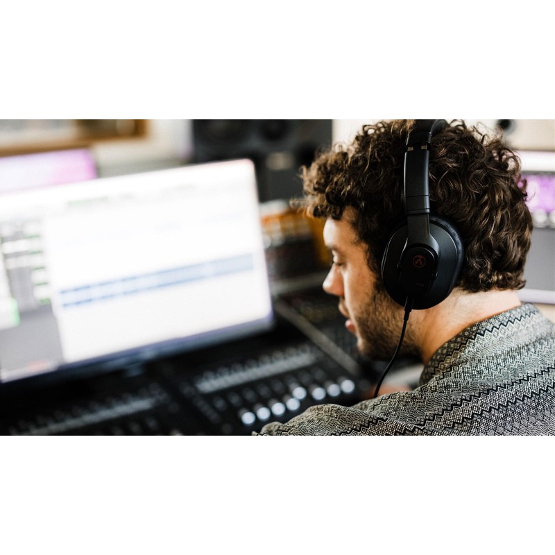 Austrian Audio Hi-X20 Closed-back Over-ear Monitor Headphones Black Professional Tuning