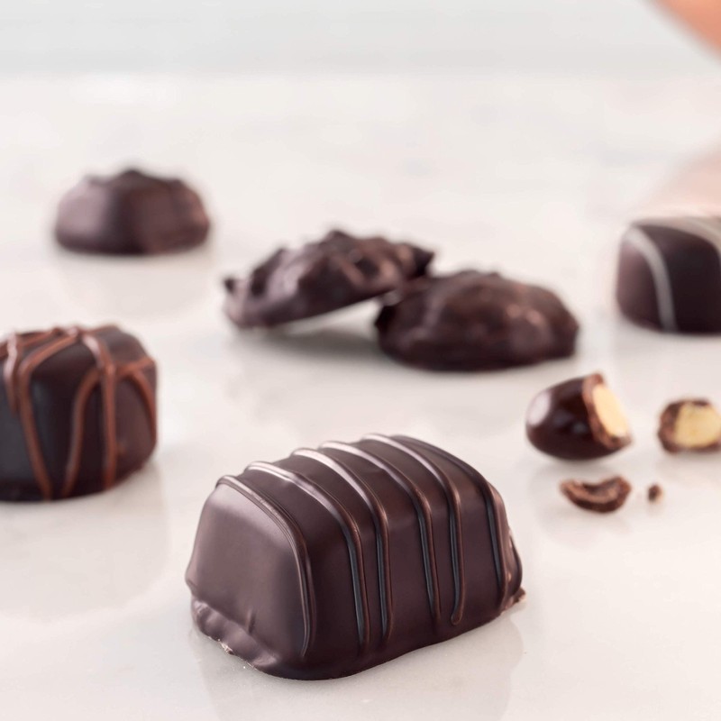 Russell Stover, Dark Chocolate Assortment, Chocolate Gift Box, 9.4 Ounce
