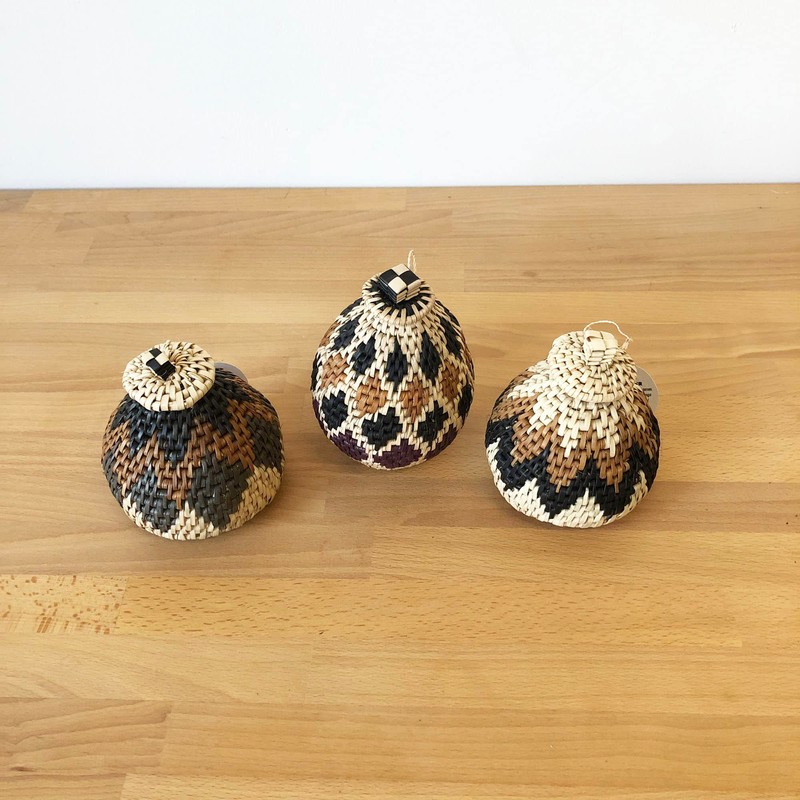 Assorted 4-5" African Zulu Mini Lidded Basket // Lidded Palm