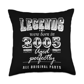 Lustige Geburtstagssprüche zum 18. Geburtstag Vintage 2005 Funny 18 Year Old Saying 18th Birthday Throw Pillow, 18x18, Multicolor