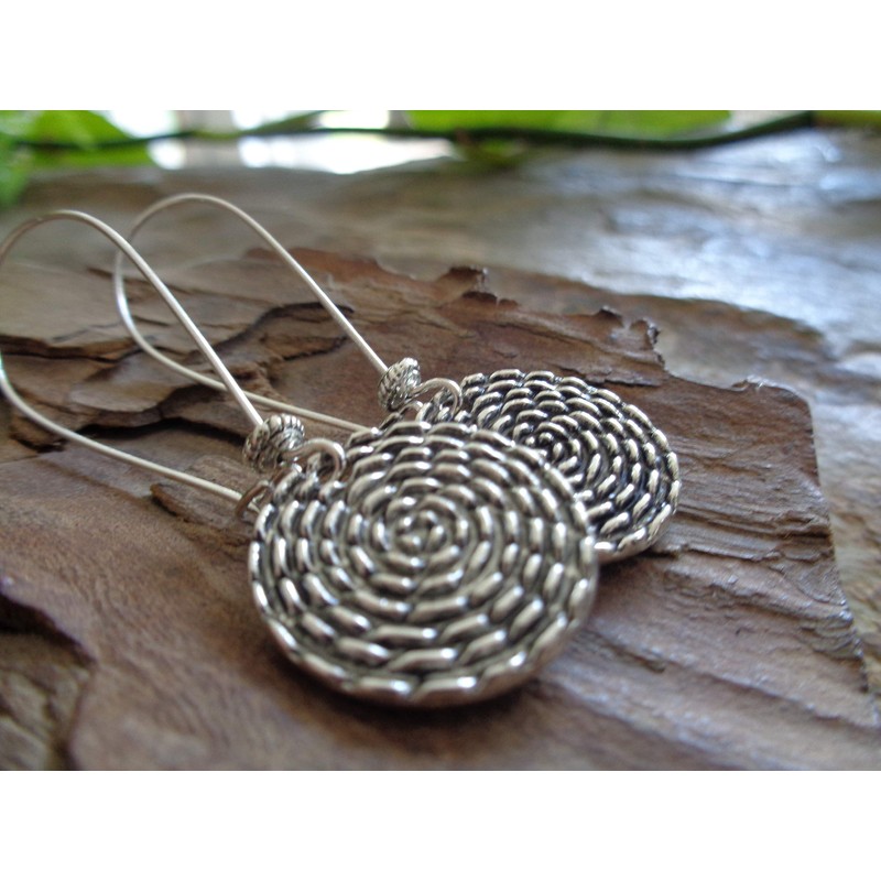 Notched spiral and long hooks: long hook earrings with spacer,