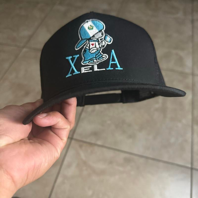 GUATE DEPARTAMENTOS GORRAS UNIVERSALES AJUSTABLES - Color: CAQUI SIN BANDERA