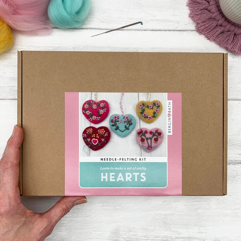 Bergin & Bath Needle Felting kit - Hearts. Learn to