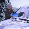 IKAAR Eiskratzer Auto Eisschaber mit warmen Handschuhen wasserdichtem Winter Kratzer