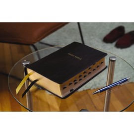 KJV, Thompson Chain-Reference Bible, Handy Size, European Bonded Leather, Black, Red Letter, Thumb Indexed, Comfort Print