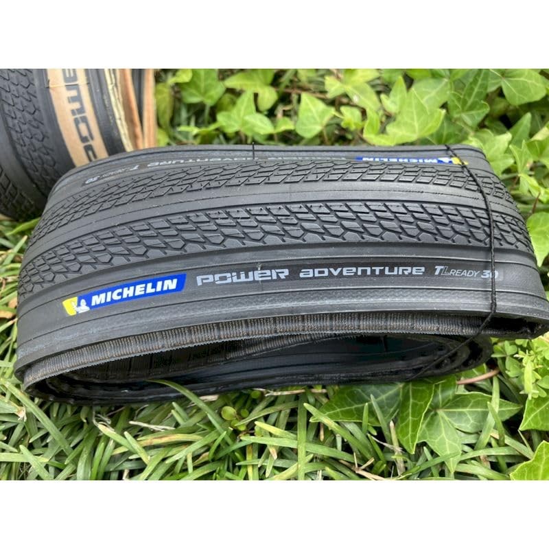 Cop.M 700X36 (36-622) Power Adventure Tlr Black