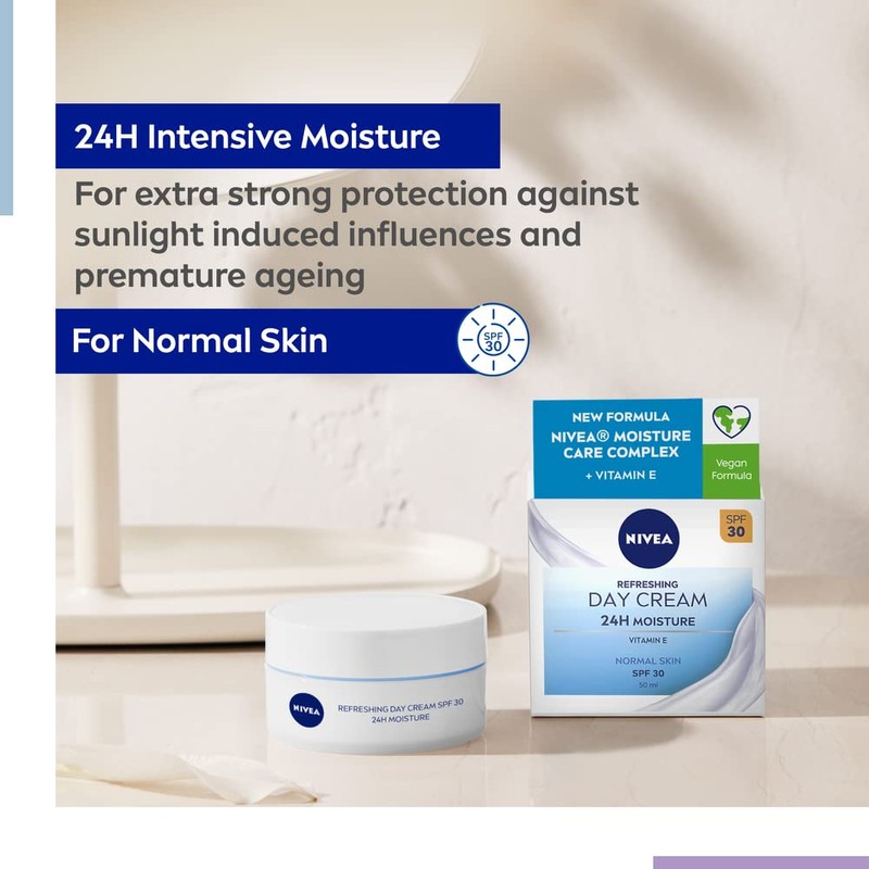 NIVEA Refreshing Day Cream (50ml), Day Cream for Women Provides