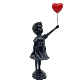 Newmyth - Figura de escultura de resina para niña con globo para decoración del hogar, estatua de Banksy con globo de corazón rojo, escultura de arte moderno para decoración de estantería de mesa