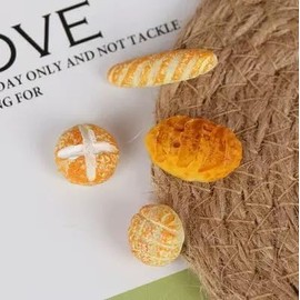 Miniature Bread, 4Pcs 1/12 Miniature Bread Dollhouse, Resin Mix Bakery Bread Mini House Food Decoration Accessories