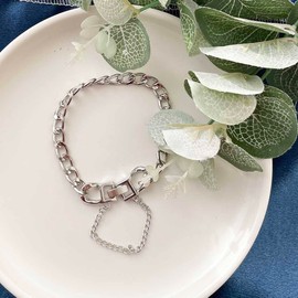 Resweky Hiphop Chunky Big Chain Cuff Bracelet Silver Hand Chain Bracelet Dainty Punk Bracelet for Women Girls