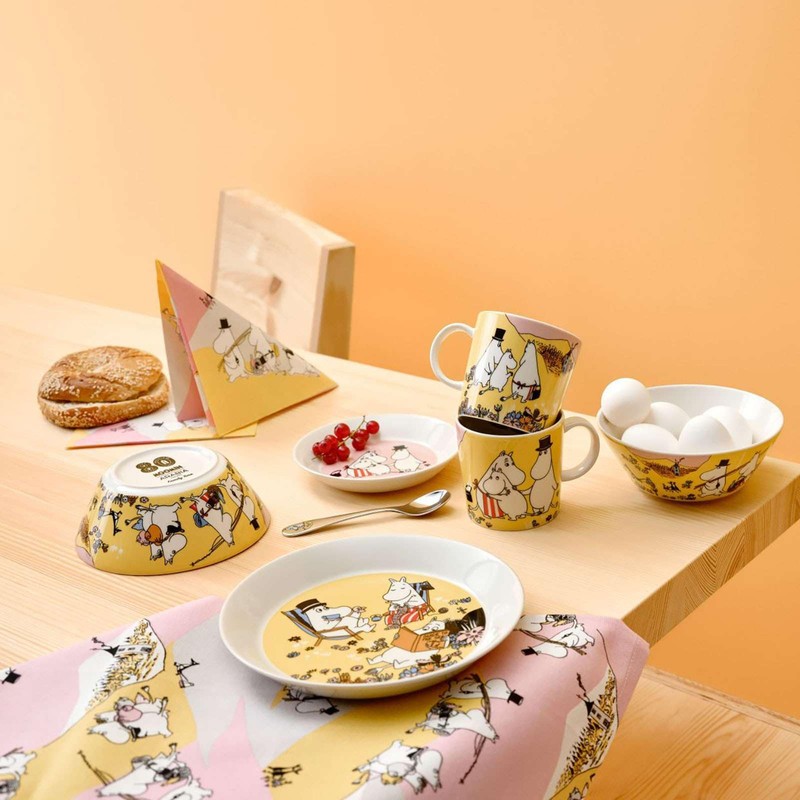 MOOMIN ARABIA 1076288 Classic Family Time Moomin Dish, Bowl, Plate,