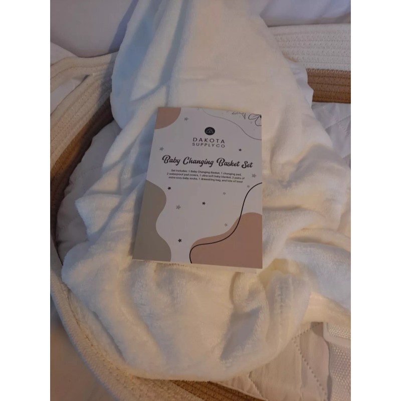 dakota Baby Nursery Moses Basket Bassinet With Mattress Pad And