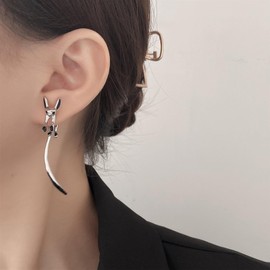Yheakne Vintage Fox Ear Jacket Earrings Sliver Fox Jacket Stud Earrings Long Fox Tail Earrings Wagging Tail Fox Dangle Earrings Jewellery for Women and Girls