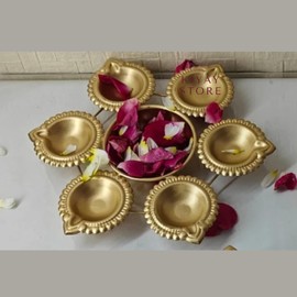 KIYAY Handcrafted Metal Tea Light Candle Holders Golden Decorative Bowl for Tea Light Candles or Floating Flowers Diya Shape Urli (Set of 2)