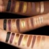 HUDA Paleta Empowered Eyeshadow Palette