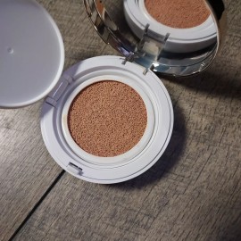 Clarins Everlasting Cushion SPF50 Long Wearing Hydrating Foundation 107 BEIGE