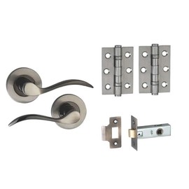 Designer Levers - Berkeley Lever on Rose Door Handle - Modern Design - Dual Tone Satin Nickel and Black - 1 Pair - Fixings Included - Interior Use