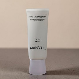 Hanyul White Chrysanthemum Glowing Sun Cream SPF50+ PA++++ 70ml 1ea / 한율 흰감국 광채선크림 SPF50+ PA++++ 70ml 1개
