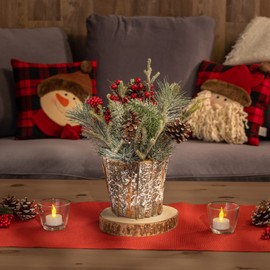 com-four® Decorative Christmas Arrangement - Great Table Decoration in Bark Pot for the Advent Season - Small Winter Table Decoration with Red Berries, Decorative Snow, Cones (36 cm Green and White