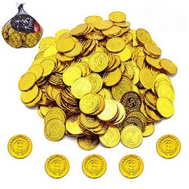 150 Pieces Plastic Play Coins Gold Pirate Treasure Hunt Coins Toys for Kids Party Theme Props Decoration Party Favor Lucky Draw Games Plastic Gold Coins Great for Kids Toddlers Teachers