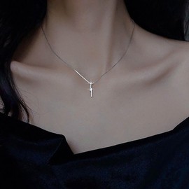 Inateannal Vintage Necklace Crystal Bar Pendant Necklace Silver Geometry Bar Chain Necklace Rhinestone Bar Choker Necklace Minimalist CZ Clavicle Necklace Chain, Zinc