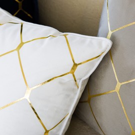 WACOMECO - Juego de 2 fundas de cojín decorativas de terciopelo suave para sofá, decoración del hogar, color blanco, 18 x 18 pulgadas