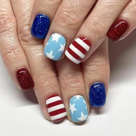 4th of July Press on Nails Short Square Fake Nails with Red White Stripes Design Glue on Nails Blue False Nails Independence Day Acrylic Nails Star Stick on Nails for Women Manicure 24Pcs