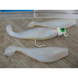 Will Katchum Fishing Tackle 2 Packs 2.5" Paddle Tail Swim Baits Green Eye 1/4 Oz Bull Head Jig White