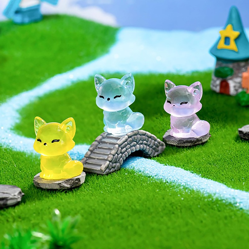 30PCS Luminous Mini Resin Fox Figurines 6 Colors Glow in