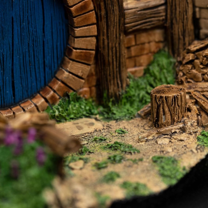 Weta Workshop Polystone - 33 Lakeside Hobbit Hole