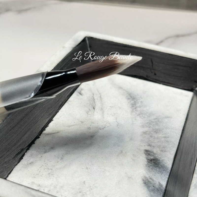 Bobbi Brown Mini Foundation Brush 4Inch Travel Size Flat Sealed