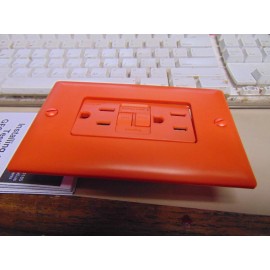 Pass Seymour GFCI duplex receptacle tamper resistant self test15a ORANGE w/cover