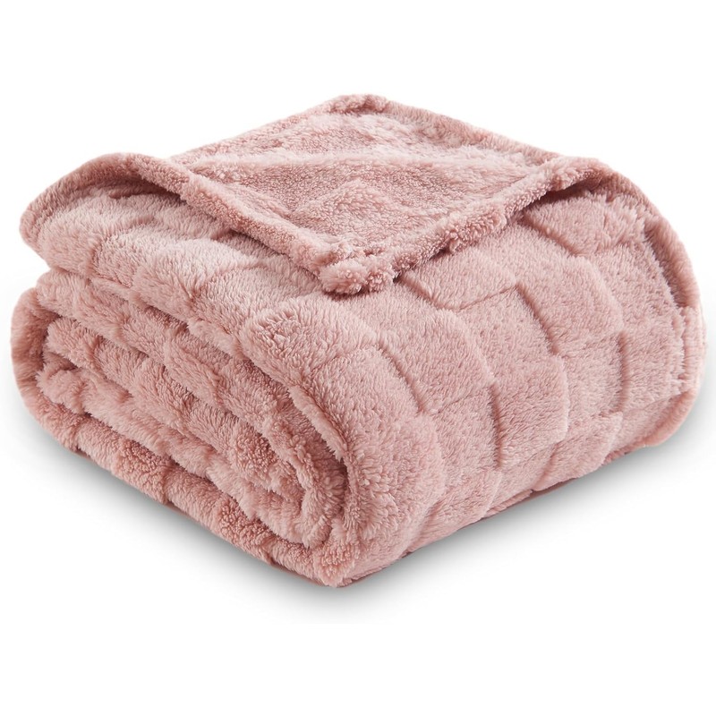 Wajade Fleece Throw Blanket, Fluffy Faux Fur Blanket for Bed