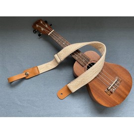 MUSIC FIRST Original Design Cream Graceful & Vintage Lace Soft Lace & Genuine Leather Ukulele Strap Ukulele Shoulder Strap With a Genuine Leather Strap Locker (Cream)
